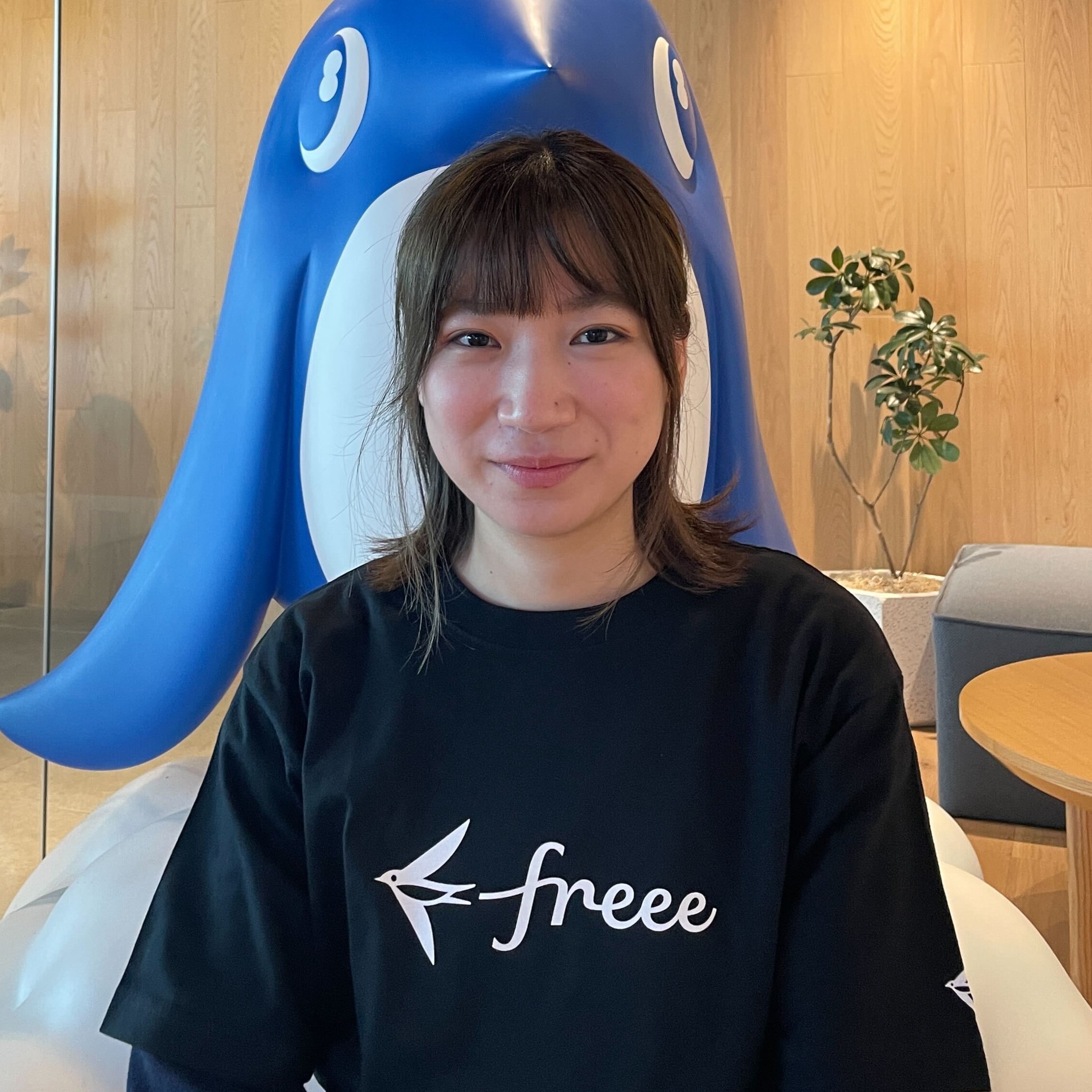 プロフィール写真_フリー株式会社_中村 友香
